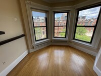 249 Newbury St, Unit 2 in Boston, MA - Foto de edificio - Building Photo