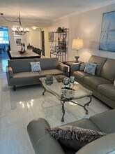 1205 Sandy Ln in West Palm Beach, FL - Building Photo - Building Photo