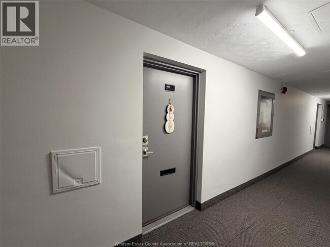 20 Bradmon Dr in St Catharines, ON - Building Photo - Building Photo