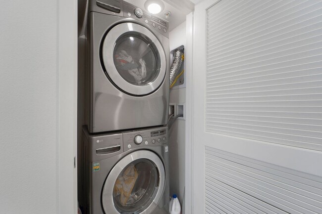3640 S Allston Paseo-#3 in Ontario, CA - Building Photo - Building Photo