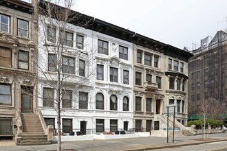 294 Convent Avenue in New York, NY - Building Photo - Building Photo