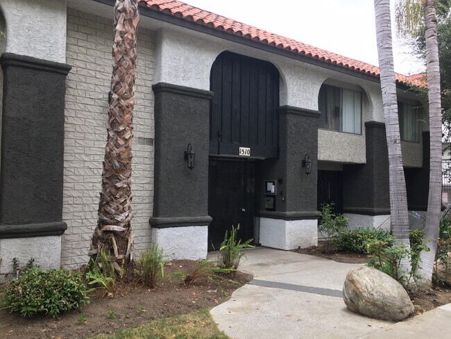 Rock Glen Villa in Glendale, CA - Foto de edificio - Floor Plan