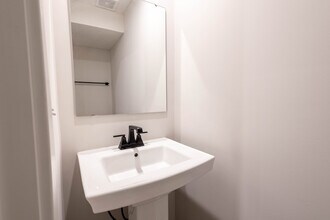 6800 Frey Ln in Reynoldsburg, OH - Building Photo - Building Photo