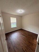 1994 Flora Ct in Middleburg, FL - Building Photo - Building Photo