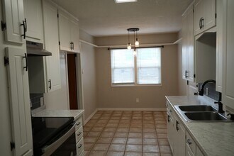 3813 33rd St in Lubbock, TX - Building Photo - Building Photo