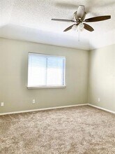 2610 Isbella Dr in Grand Prairie, TX - Foto de edificio - Building Photo