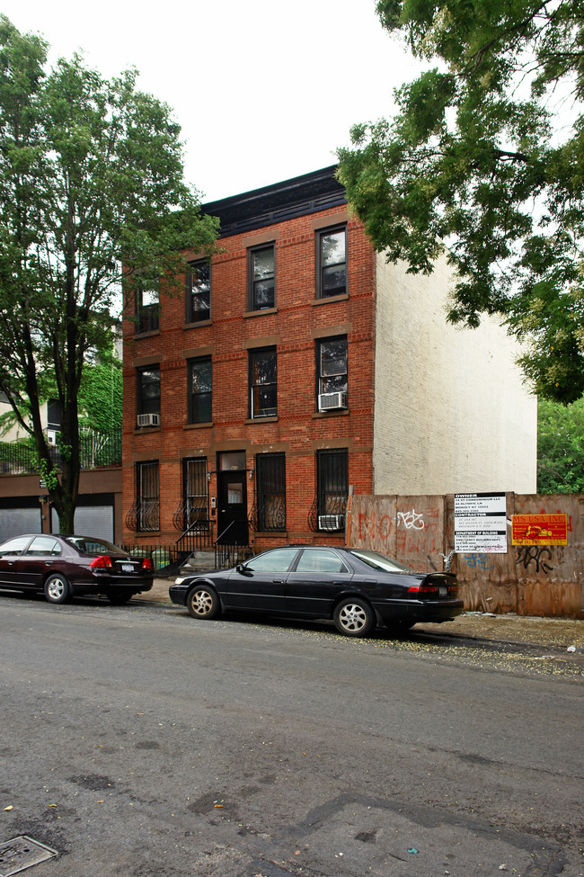310 14th St in Brooklyn, NY - Foto de edificio - Building Photo