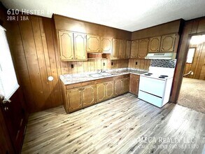 610 Hester Dr in Dallas, NC - Building Photo - Building Photo