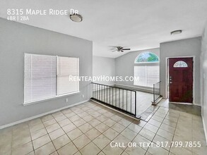 8315 Maple Ridge Dr in San Antonio, TX - Building Photo - Building Photo