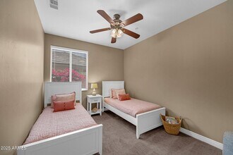 10623 E Acacia Dr in Scottsdale, AZ - Building Photo - Building Photo