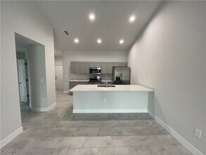 1417 Gleason Pkwy in Cape Coral, FL - Building Photo - Building Photo