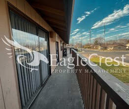 320NEC in College Place, WA - Foto de edificio - Building Photo