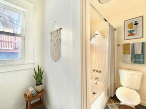 1922 Preston Ave in Los Angeles, CA - Foto de edificio - Building Photo