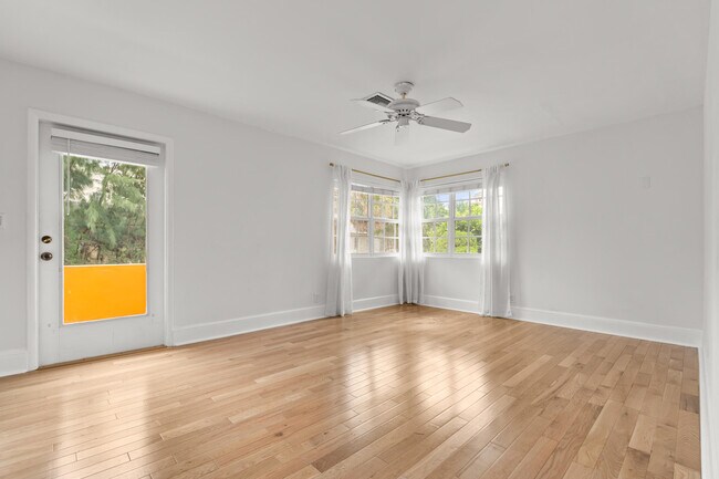 223 Park Ave in Palm Beach, FL - Building Photo - Building Photo