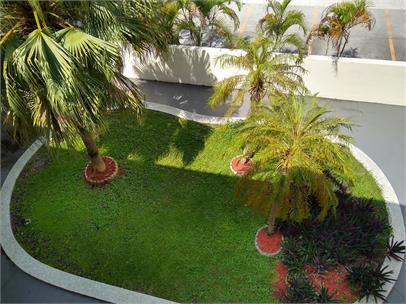Turf Point Properties in Hialeah, FL - Building Photo - Building Photo