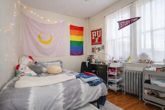 324 St Paul St in Brookline, MA - Building Photo - Building Photo