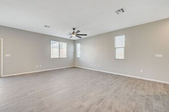 408 Stephen Clear Ave in North Las Vegas, NV - Building Photo - Building Photo