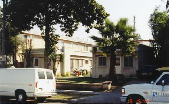 3414 E 1st St in Long Beach, CA - Foto de edificio