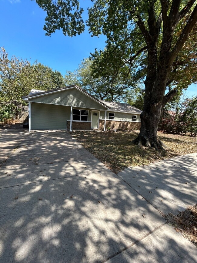 2500 Fairfield Dr in Jonesboro, AR - Building Photo - Building Photo