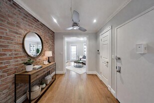 345 W 53rd St in New York, NY - Building Photo