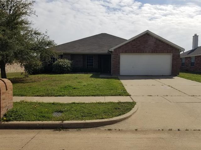 4704 Fox Meadows Ln in Mansfield, TX - Building Photo