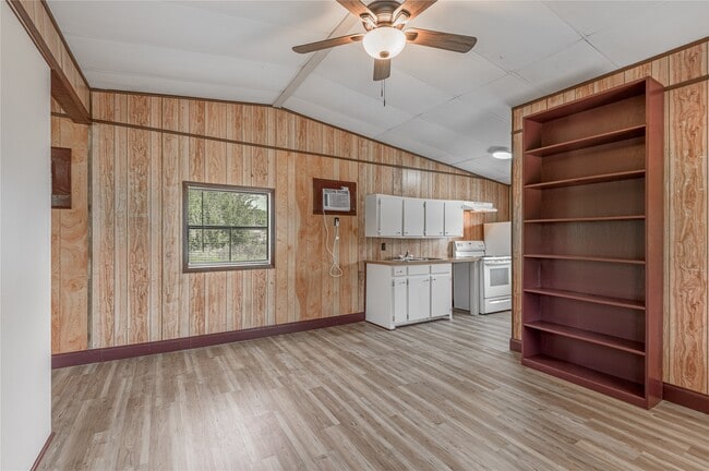 property at 136 Johnnie St