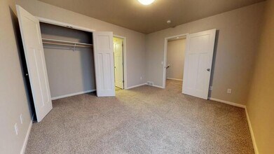 4009 29th St SE in Mandan, ND - Building Photo - Building Photo