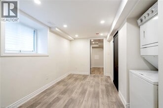 360 Cannon St E in Hamilton, ON - Building Photo - Building Photo