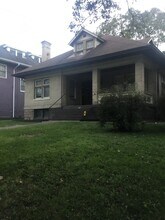 815 E Mitchell Ave in Cincinnati, OH - Building Photo - Building Photo