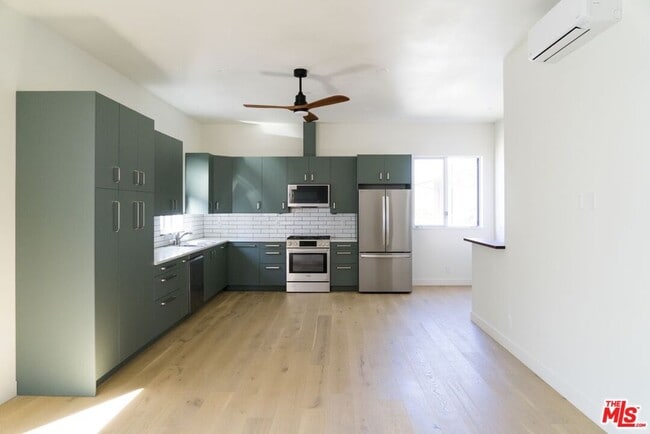 property at 1842 9th St