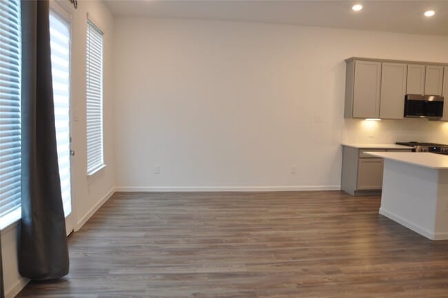 property at 673 Royal Arch Dr