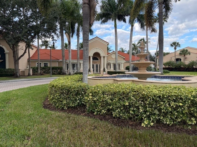 property at 1610 N 42ND Cir