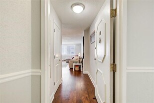2479 Peachtree Rd in Atlanta, GA - Building Photo