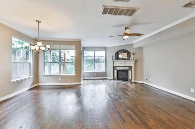 415 Asbury St in Houston, TX - Building Photo - Building Photo