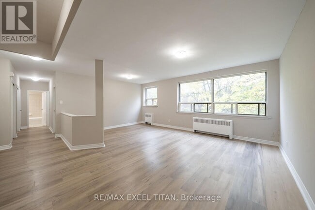 property at 468 Ottawa St N