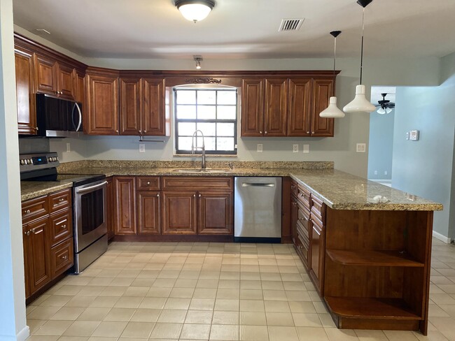 118 Mayorca Ct in Royal Palm Beach, FL - Foto de edificio - Building Photo