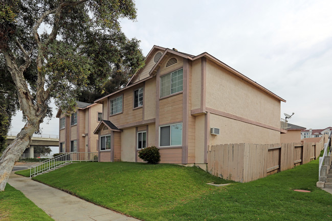 714 N Clementine St in Oceanside, CA - Building Photo - Primary Photo