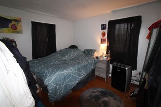 252 Cedar St in Somerville, MA - Building Photo - Building Photo