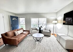 2945 S Vine St in Denver, CO - Building Photo - Building Photo