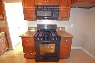 743 Vía Felipe in Corona, CA - Building Photo - Building Photo