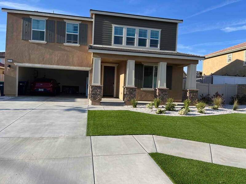 6036 W Ave J in Lancaster, CA - Building Photo