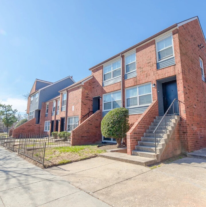 Sharp Leadenhall Apartments in Baltimore, MD - Building Photo