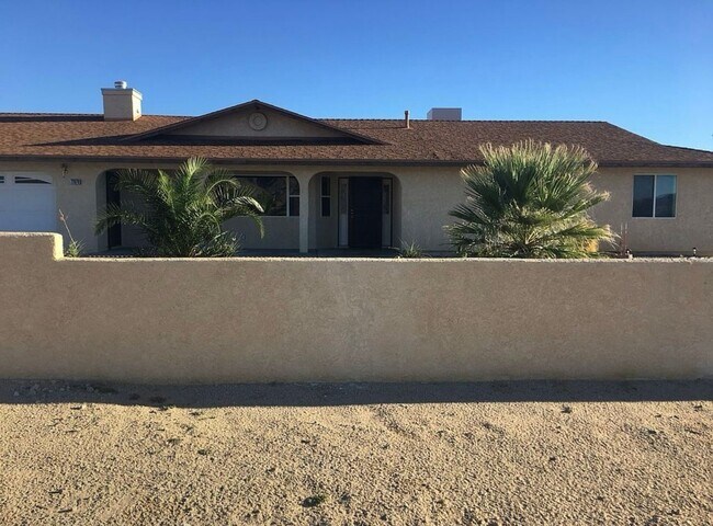 property at 72878 Sunnyslope Dr