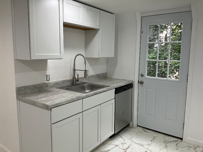 209.5 N Nanticoke Ave in Endicott, NY - Building Photo - Building Photo