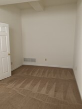 311 Main St in Woodbridge, NJ - Building Photo - Building Photo