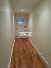 324 Saint Paul St, Unit 2 in Brookline, MA - Foto de edificio - Building Photo