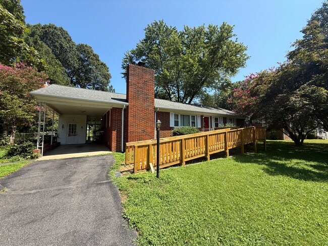 3030 Dulwich Dr in Richmond, VA - Building Photo - Building Photo