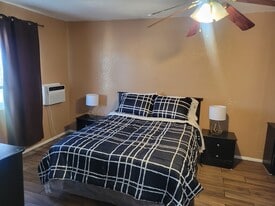 1229 Madison Ave in Las Vegas, NV - Building Photo