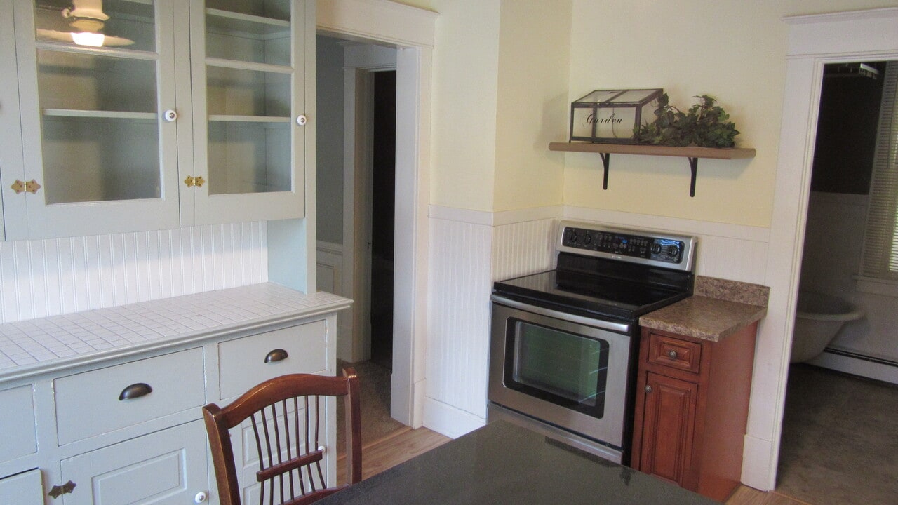 168 Ashland Ave in Buffalo, NY - Building Photo
