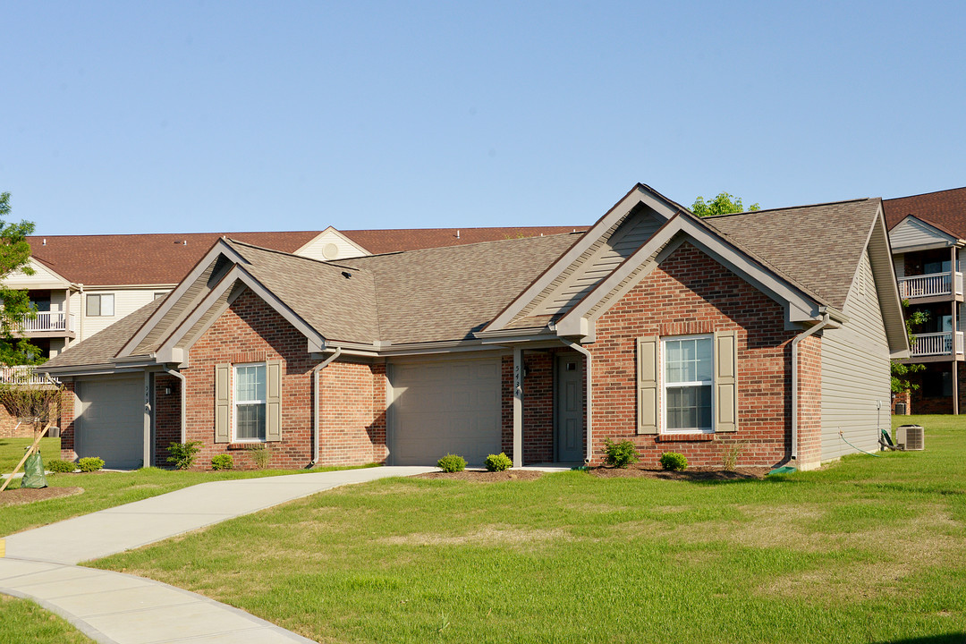 Hoover Condominiums in Dayton, OH - Building Photo